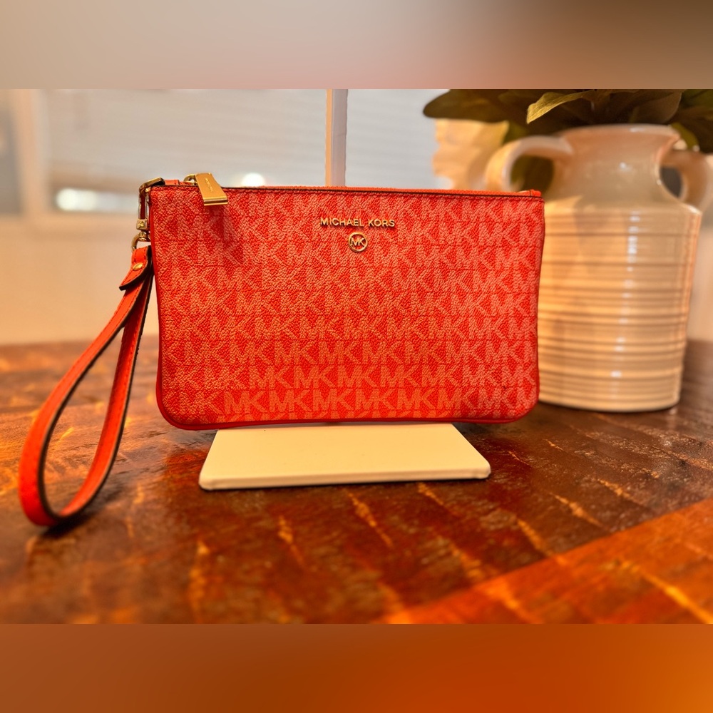 Kate Spade New York Leila Triple Gusset, PVC coated canvas wristlet